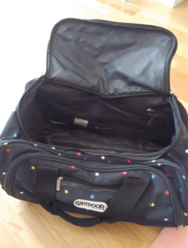 OUTDOOR 星柄キャリーバッグ