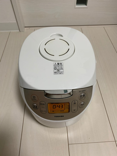 TOSHIBA 5合だき炊飯器