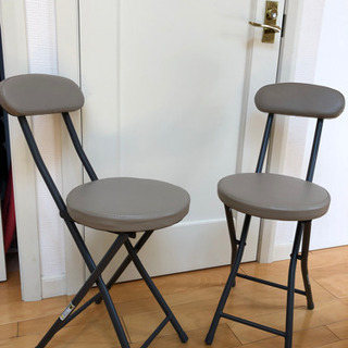 ニトリ　折り畳み椅子　ベージュ　二脚