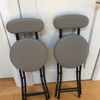 ニトリ　折り畳み椅子　ベージュ　二脚の画像