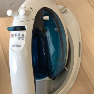 TOSHIBA La.Coo アイロン＆アイロン台の画像