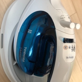 TOSHIBA La.Coo アイロン＆アイロン台の画像