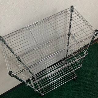 キャスター付きスチールラックの画像