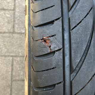 【訳あり 中古】タイヤ 215/45 R17の画像