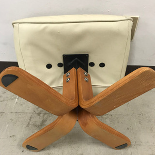 取引場所　南観音　A 2106-152   オットマンチェア　ナチュラルの画像