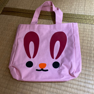 ピンクのウサギさんのトートバックです