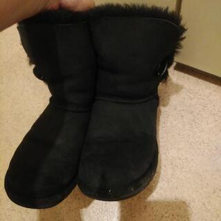ugg6 ブラックの画像