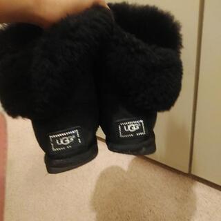 ugg6 ブラックの画像