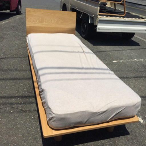 ★状態良好です！★ セミシングル85.5㎝幅 MUJI 無印良品 木製ベッド MUJIマットレス付