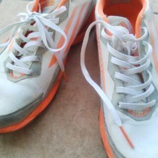 最終値下げ中♪adidasスニーカー26cm