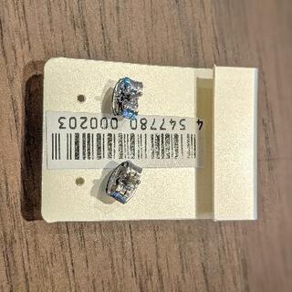 【未使用・超美品】リボン🎀ピアス⭐キラキラ✨ゆらゆらの画像