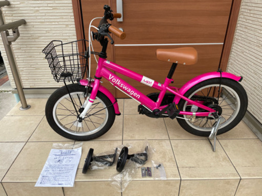 ★美品★フォルクスワーゲン (ピンク) 未使用の補助輪あり 16インチ