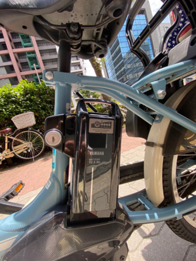 ママチャリ　子供載せ　電動自動車　チャイルドシート付き