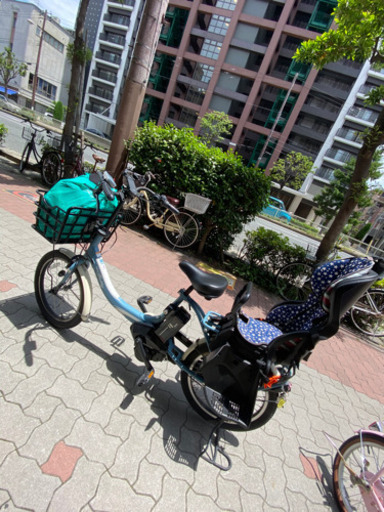 ママチャリ　子供載せ　電動自動車　チャイルドシート付き