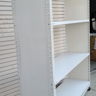 スチールラック　キャスター付き　3段　約H190㎝（キャスター込）×W150.5㎝×D45cm の画像