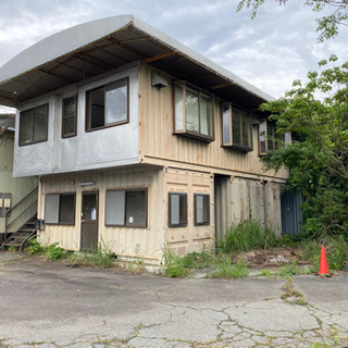 海上コンテナ組み合わせ事務所