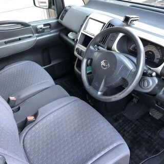 ステーションワゴン　8人乗りの画像