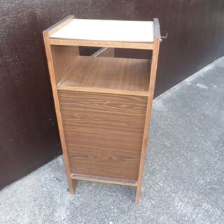 昭和レトロ　キルティングレザー系扉　電話台　インテリア等にも最適！　アンティーク棚の画像