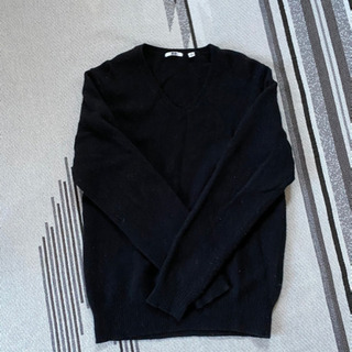 UNIQLO Vネックニット