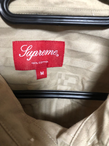 美品　『 supreme 』シャツ