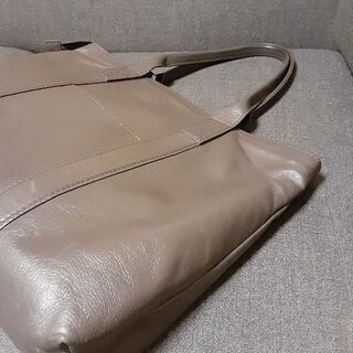 ビジネスバッグ 本革 軽量の画像