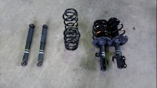 早い者勝ち❗️❗️❗️買ってください！！２０１９年　３０アルファード用サスペンション❗️❗️