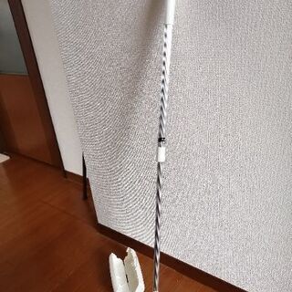 【新品同様】柄の長いコロコロ(粘着ローラー)の画像