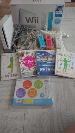 『最終値下げ☆ 』 Wii本体 バランスボード コントローラ3つ カセット４つセット