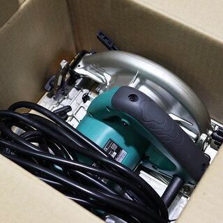 【苫小牧バナナ】未使用品 RYOBI/リョービ W-500D 丸ノコ 165mm LEDライト付き 電動工具/切断機/マルノコ 刃別売り♪