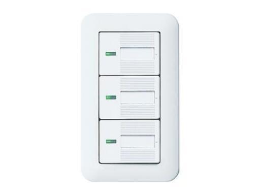 【価格 半額 新品】Panasonic埋め込みホタル トリプルスイッチ スイッチユニット\u0026外装パネルセット 3つあるスイッチのひとつを個別にコンセントや換気扇スイッチなどにも付け替え可能です。