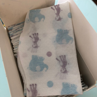 使い捨てエプロン　新品４９枚の画像