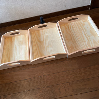 木のトレー三枚セット　トールペイント白木の画像