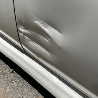 bB 中古車　傷ありの画像