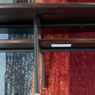 ローテーブル1台と座椅子2個の画像