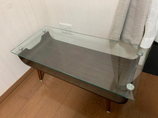 ガラステーブル