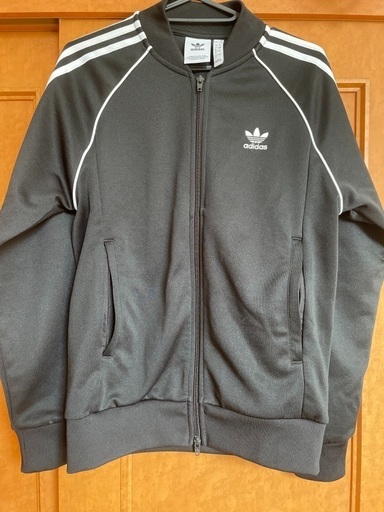 adidasオリジナル