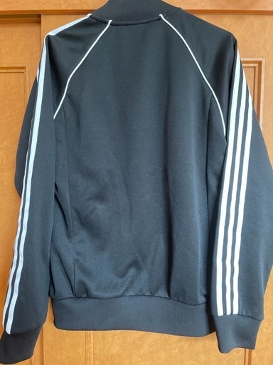 adidasオリジナル