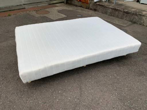 ニトリ ダブルベット 幅139×奥行193×高さ38mm ホワイト ボンネルコイル仕様 脚付きマットレス 寝具 B