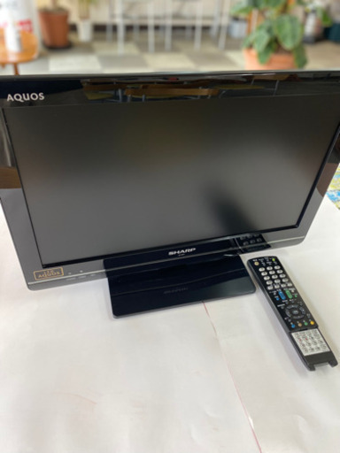 シャープ　AQUOS 19インチ液晶テレビ