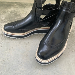 ZARA ショートブーツの画像