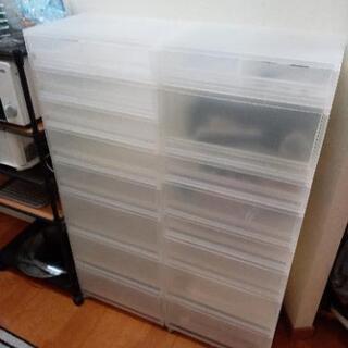 無印良品で販売している収納棚です。日曜日か平日(月〜土)19:0...