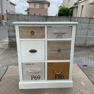 受渡予定者決定　オシャレな木製チェスト