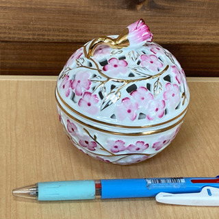 格安で！ロイヤルアーデン◇バラのポプリポット◇薔薇 姫系◇陶器 小物入れの画像