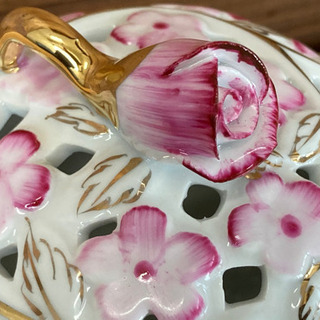 格安で！ロイヤルアーデン◇バラのポプリポット◇薔薇 姫系◇陶器 小物入れの画像
