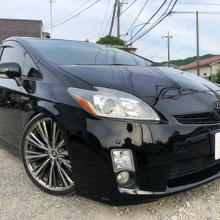 ★支払い総額49.8円★ 車検R4年9月まで　トヨタ　プリウス　社外マフラー　車高調　サイバーナビ　フルセグ 機関良好　豪華カスタム多数！の画像