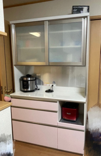 パモウナの食器棚