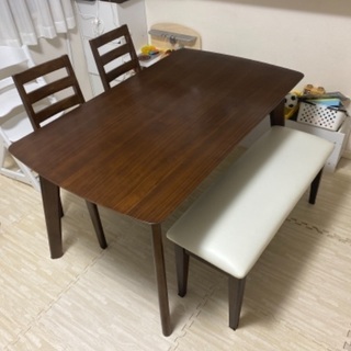 ダイニングテーブル　チェア付き　の画像