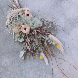 ドライフラワーのスワッグ