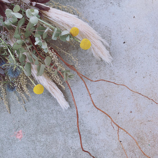 ドライフラワーのスワッグ