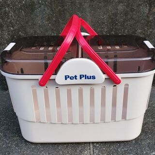 犬や猫のペットキャリーケース
